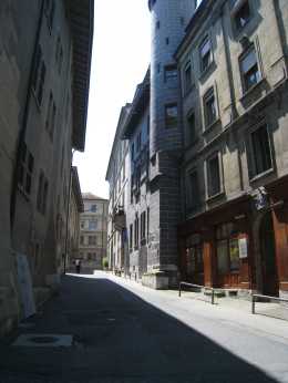舊城巷道。